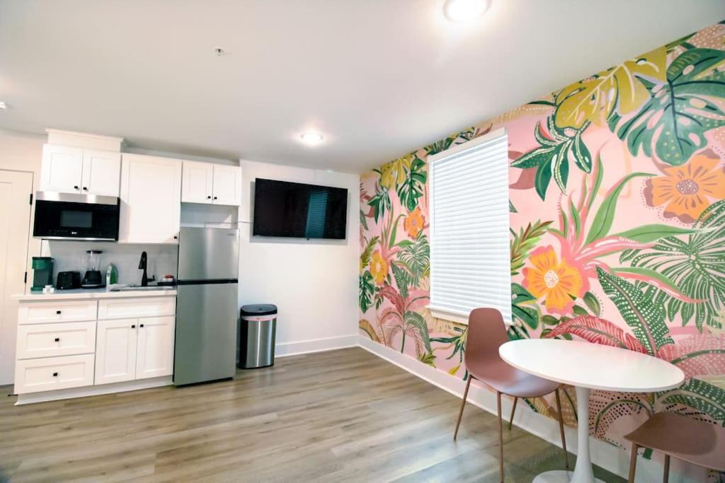 גלווסטון Summer Tropics Studio Apartment Two Queen Beds מראה חיצוני תמונה