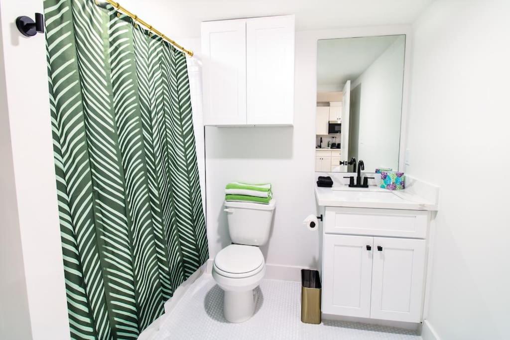 גלווסטון Summer Tropics Studio Apartment Two Queen Beds מראה חיצוני תמונה